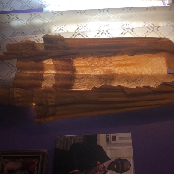 Sweater - Picture 4 of 4